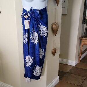 PINEAPPLE MOON HAWAII Tasseled Cover Up Wrap Beach Pool Cruise Blue White NWT
